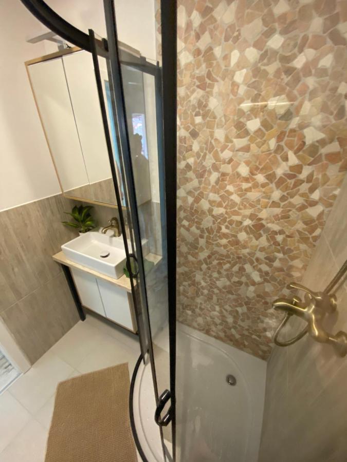 Hisa Megiclinic - Apartments & Healing Center كوباريد المظهر الخارجي الصورة